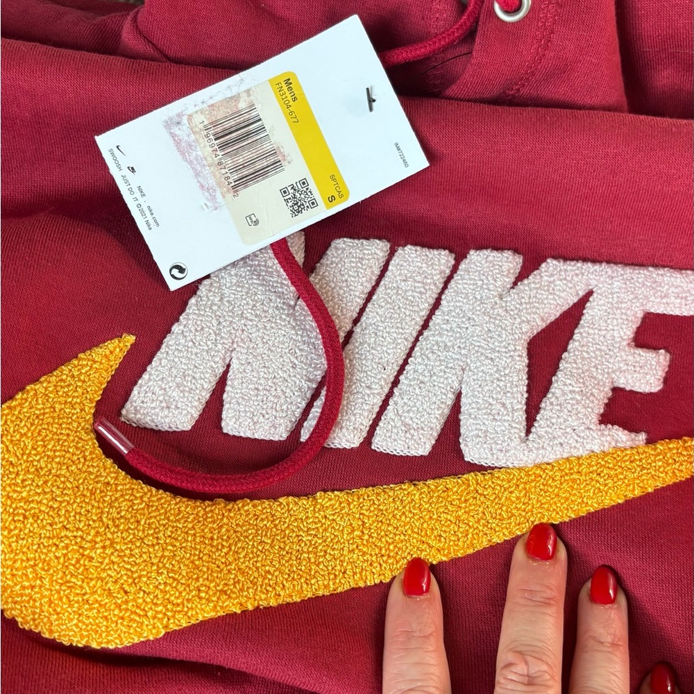 Nike Men’s Red Hoodie NWT size S - Picture 5 of 5